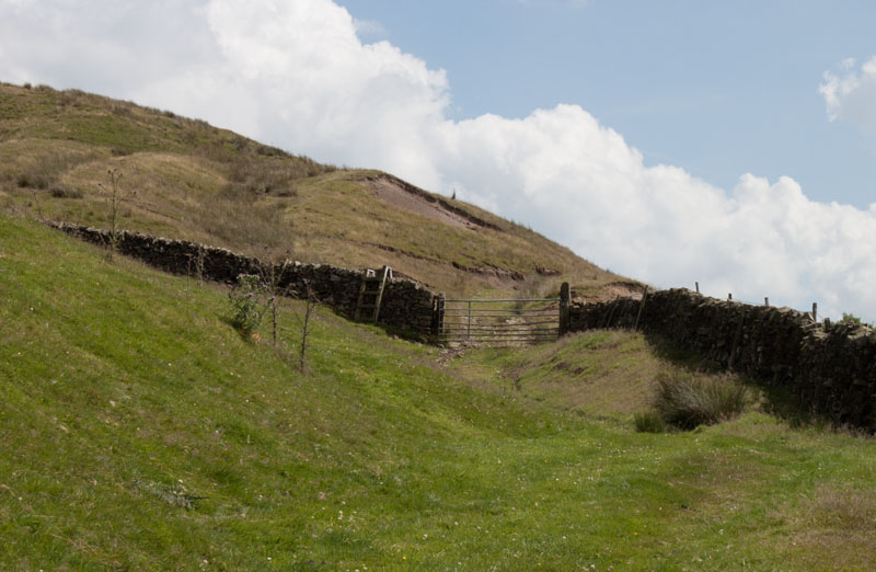 between Mellor Knoll and Totridge