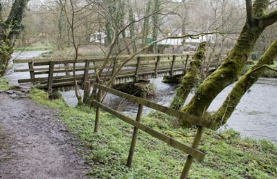 footbridge over River Wye at Millers Dale